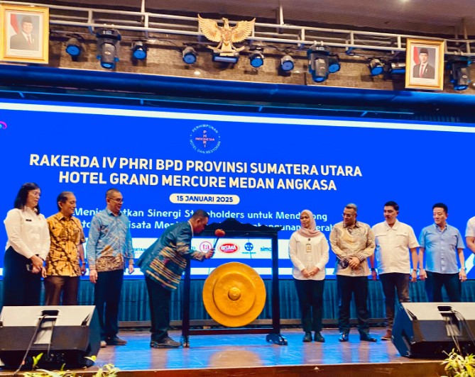 Kepengurusan PHRI BPD Sumut periode 2020-2025 merampungkan rapat kerja daerah ke-IV yang digelar di Hotel Grand Mercure Rabu (15/1//2025) dengan tema meningkatkan sinergi stakeholders untuk mendorong sektor pariwisata menjadi prioritas pembangunan daerah.