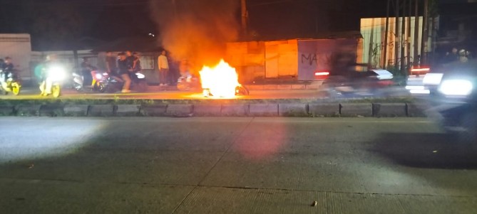 Kericuhan pecah di Jalan Sisingamangaraja, Medan, Minggu (19/1/2025), usai pertandingan antara PSMS Medan melawan Sriwijaya FC.