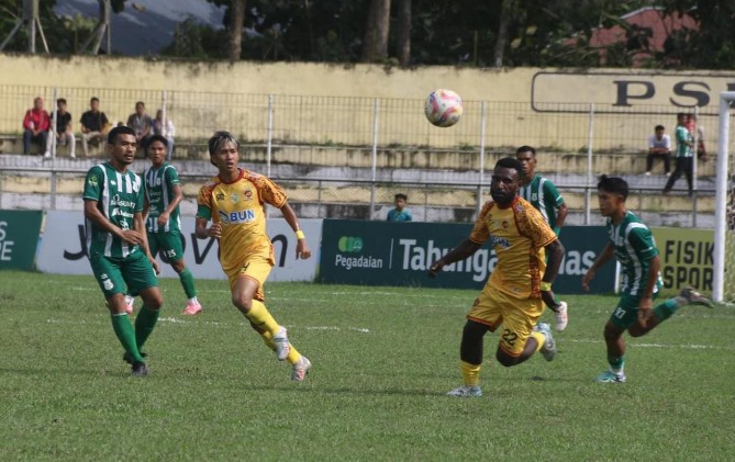 PSMS Medan berhasil meraih kemenangan penting di babak playoff degradasi Liga 2 musim 2024/2025. Bertanding di Stadion Baharuddin Siregar, Lubuk Pakam, Minggu (19/1/2025) sore WIB, PSMS mengalahkan Sriwijaya FC dengan skor 2-0.
