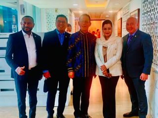 Gus Irawan Pasaribu, bupati Tapanuli Selatan terpilih, bertemu dengan sejumlah anggota DPR RI di ruang Fraksi Gerindra. Pertemuan tersebut juga seperti menjadi reuni bagi Gus Irawan karena dua periode dia berada di ruangan tersebut.