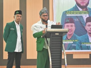 Dedi Iskandar Batubara kembali terpilih sebagai Ketua Pimpinan Wilayah (PW) Al Washliyah Sumatera Utara periode 2025-2030. Kepastian ini diperoleh melalui Musyawarah Wilayah (Muswil) ke-XIV yang digelar di Ball Room Singapore City Hotel, Batubara, Minggu (26/1/2025) sore.