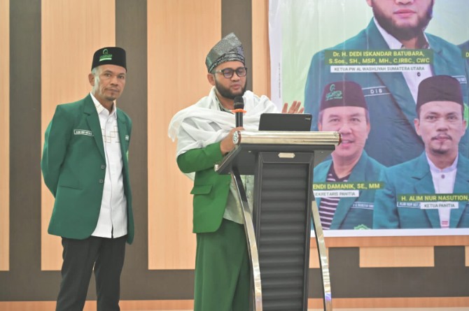 Dedi Iskandar Batubara kembali terpilih sebagai Ketua Pimpinan Wilayah (PW) Al Washliyah Sumatera Utara periode 2025-2030. Kepastian ini diperoleh melalui Musyawarah Wilayah (Muswil) ke-XIV yang digelar di Ball Room Singapore City Hotel, Batubara, Minggu (26/1/2025) sore.