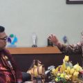 Gus Irawan Pasaribu, bupati Tapanuli Selatan terpilih, Jumat (24/1/2025), melakukan kunjungan silaturrahmi ke Kantor Regional IV Badan kepegawaian Nasional di Medan. Dia diterima langsung Kepala BKN Dr. Janry Haposan UP Sinungkalit.