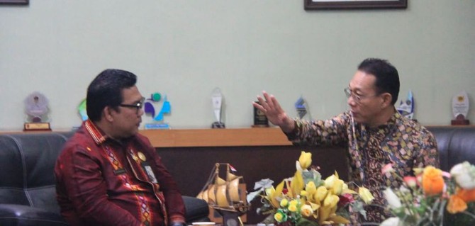Gus Irawan Pasaribu, bupati Tapanuli Selatan terpilih, Jumat (24/1/2025), melakukan kunjungan silaturrahmi ke Kantor Regional IV Badan kepegawaian Nasional di Medan. Dia diterima langsung Kepala BKN Dr. Janry Haposan UP Sinungkalit.