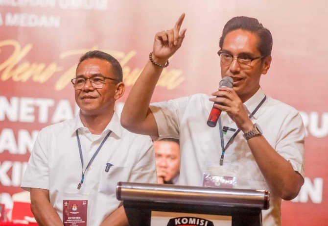 Rico Waas dan Zakiyuddin Harahap