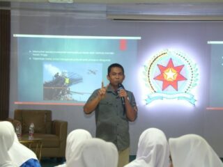 Kepala Sekolah SMK Panca Budi Lukman Sitompul