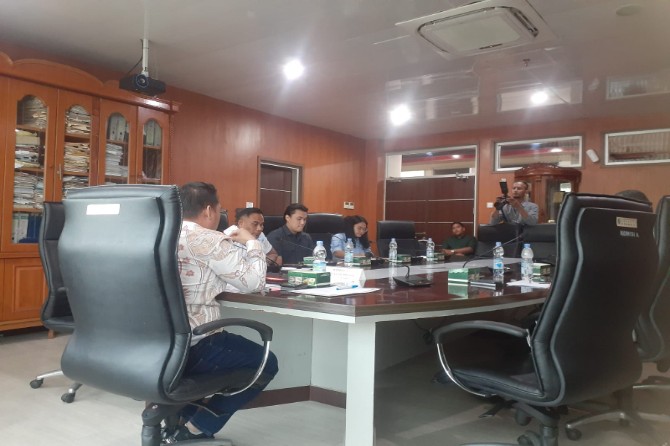 Rapat Dengar Pendapat (RDP) antara Komisi 1 DPRD Kota Medan dan Disdukcapil, Selasa (11/2/2025).