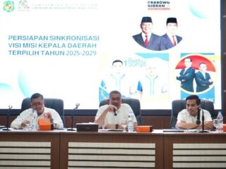 Rapat persiapan sinkronisasi visi-misi kepala daerah terpilih, yang digelar di Ruang Rapat III Kantor Walikota Medan, Rabu (12/2/2025).