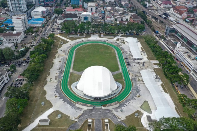 Bobby Nasution meresmikan hasil Revitalisasi Lapangan Merdeka, Rabu (19/2/2025).