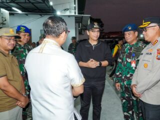 Walikota Medan, Rico Tri Putra Bayu Waas memimpin langsung patroli subuh guna mencegah maraknya fenomena Asmara Subuh, Minggu (2/5/2025).