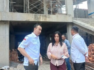 Anggota Komisi 4 DPRD Medan mendesak Kasatpol PP Kota Medan segera membongkar paksa bangunan di Jalan Alfalah 1, Kelurahan Glugur Darat I, Medan Timur.
