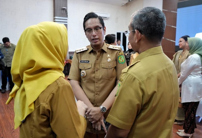 Walikota Medan Rico Tri Putra Bayu Waas mengapresiasi hasil pembangunan yang telah dilakukan Walikota Medan sebelumnya Bobby Nasution.