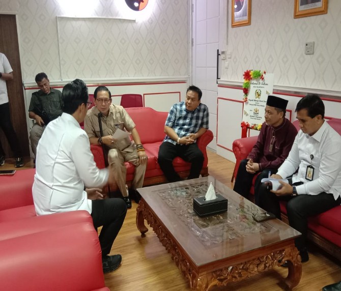 Walikota Medan Rico Waas melakukan roadshow perdana ke Gedung DPRD Medan, Rabu (5/3/2025).