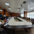 Rapat Dengar Pendapat (RDP) yang digelar Komisi 2 DPRD Medan dengan pihak Dinas Pendidikan dan Kebudayaan Kota Medan, Badan Pengelolaan Keuangan dan Aset Daerah Kota Medan dan Forum Guru Bersatu TK-SD-SMP Kota Medan di Ruang Banmus Gedung DPRD Medan, Senin (10/3/2025).
