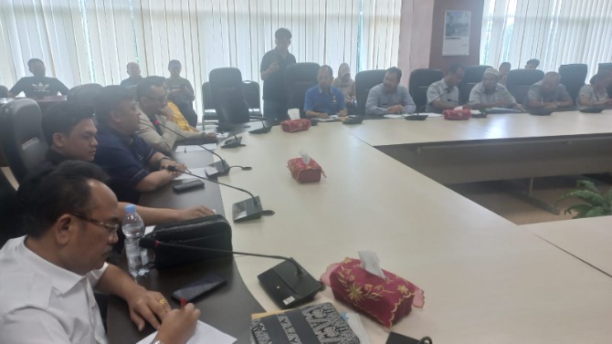 Rapat Dengar Pendapat (RDP) yang berlangsung di Ruang Rapat Komisi 3 DPRD Medan, Selasa (11/3/2025).