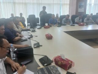 Rapat Dengar Pendapat dengan Komisi 3 DPRD Medan dan pedagang Pasar Kampung Lalang.