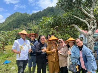 Inalum - LPPM USU Panen Mina Padi