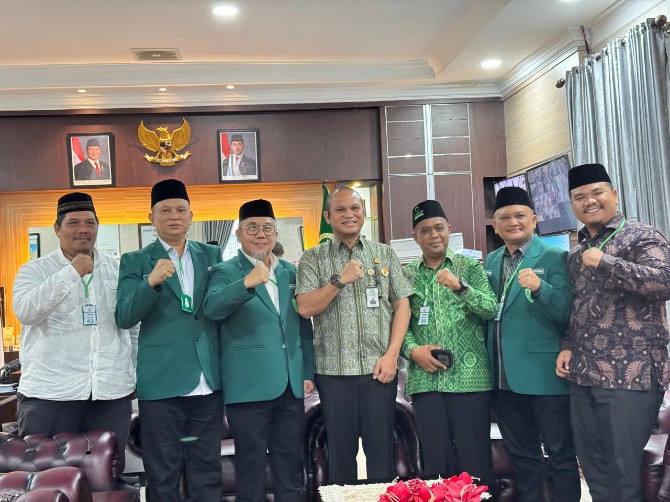 Pengurus Daerah (PD) Al Washliyah Kota Medan melaksanakan kegiatan silaturahim ramadhan 1446 H/2025 M. Silaturahim langsung dipimpin ketua PD Al Washliyah Kota Medan Ustadz H. Abdul Hafiz Harahap.