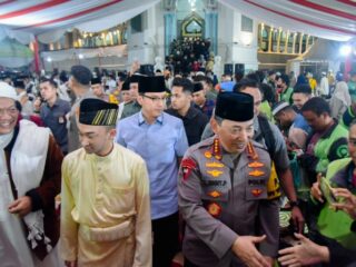 Walikota Medan, Rico Tri Putra Bayu Waas hadiri kegiatan Safari Ramadan Kapolri Jenderal Listyo Sigit Prabowo di Masjid Raya Al Mashun, Medan, Sabtu (22/3/25).