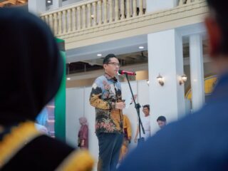 Medan Raya Fashion Week (MRFW) 2025 resmi ditutup Walikota Medan, Rico Tri Putra Bayu Waas, Minggu (23/3/2025).
