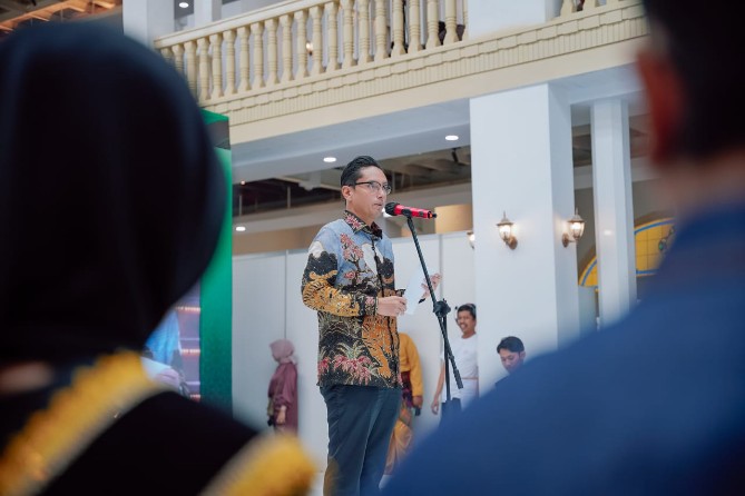 Medan Raya Fashion Week (MRFW) 2025 resmi ditutup Walikota Medan, Rico Tri Putra Bayu Waas, Minggu (23/3/2025).