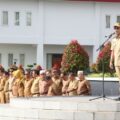 Bupati Tapanuli Selatan, Gus Irawan Pasaribu, pimpin apel gabungan hari pertama masuk kerja usai libur lebaran Idul Fitri 1446 Hijriyah di Lapangan Parade pusat perkantoran pemerintah daerah di Sipirok, Selasa (8/4/2025) pagi