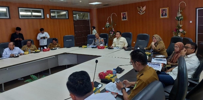 Pertemuan yang digelar di Gedung DPRD Medan, Senin (14/4/2024), yang dipimpin Wakil Ketua DPRD Medan, Zulkarnaen.