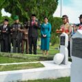 Dalam rangka memperingati Hari Ulang Tahun (HUT) ke-77 Provinsi Sumatera Utara, Gubernur Sumut Muhammad Bobby Afif Nasution memimpin upacara ziarah di Taman Makam Pahlawan (TMP) Bukit Barisan, Jalan Sisingamangaraja, Medan, Selasa (15/4/2025).