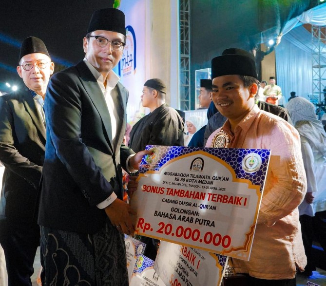 Walikota Medan Rico Tri Putra Bayu Waas menutup perhelatan Musabaqah Tilawatil Quran (MTQ) ke-58 Kota Medan Tahun 2025, Sabtu (26/4/2025) malam