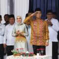 Ribuan warga tumpah ruah memadati Pasar Sipagimbar, Kecamatan Saipar Dolok Hole (SDH), untuk menyaksikan pawai Ta'aruf Musabaqoh Tilawatil Quran (MTQ) ke-57 tingkat Kabupaten Tapanuli Selatan (Tapsel), Kamis (1/5/2025).