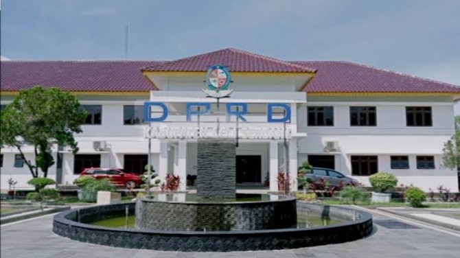 Rencana Hak Angket yang digulirkan Fraksi NasDem dan Fraksi Persatuan Pembangunan Bintang Indonesia (PPBI) DPRD Deliserdang terhadap Bupati Deliserdang Asri Luddin Tambunan, tampaknya layu sebelum berkembang.