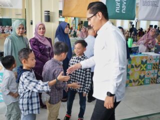 Walikota Medan Rico Tri Putra Bayu Waas saat menghadiri kelulusan salah satu TK swasta di Medan, Minggu (11/5/2025).