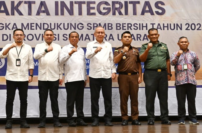 Acara Konsolidasi Wilayah dan Penandatanganan Pakta Integritas di Medan, Rabu (14/5).