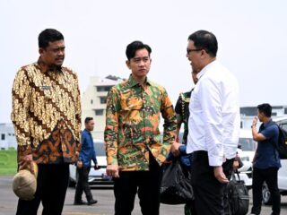 Wapres Gibran dan Gubernur Bobby Nasution Lepas Jemaah Haji Kloter 12 Embarkasi Medan