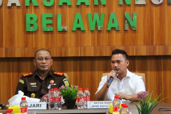 Ketua Komisi 1 DPRD Medan Reza Pahlevi Lubis mendorong dan mengapresiasi Kajari Belawan dan jajarannya menuntut mati setiap pelaku sindikat narkoba.