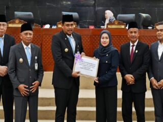 Gubernur Sumatera Utara Muhammad Bobby Afif Nasution menyampaikan apresiasi dan segera menindaklanjuti rekomendasi DPRD Sumut terhadap Laporan Keterangan Pertanggungjawaban (LKPj) akhir tahun 2024.