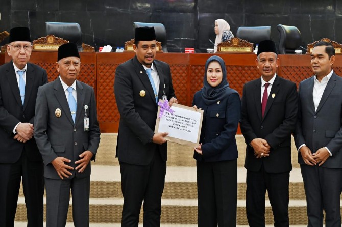 Gubernur Sumatera Utara Muhammad Bobby Afif Nasution menyampaikan apresiasi dan segera menindaklanjuti rekomendasi DPRD Sumut terhadap Laporan Keterangan Pertanggungjawaban (LKPj) akhir tahun 2024.
