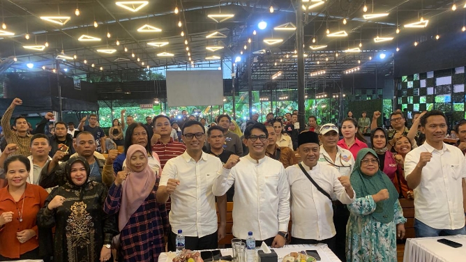 Kebersamaan relawan Bobby Nasution selama lebih dari lima tahun terakhir menjadi modal penting bagi soliditas gerakan. Karena itu, para relawan yang tergabung dalam Rumah Kolaborasi Bobby Nasution (RKBN) diharapkan untuk tidak pernah lelah membantu rakyat.