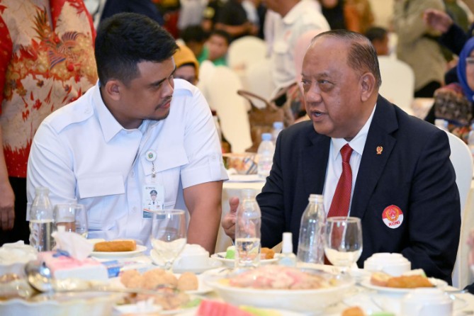 Gubernur Sumatera Utara Muhammad Bobby Afif Nasution ternyata sudah pernah menerapkan pembinaan pemuda ke TNI. Hal ini dilakukannya saat masih menjadi Walikota Medan, tepatnya Januari 2023.