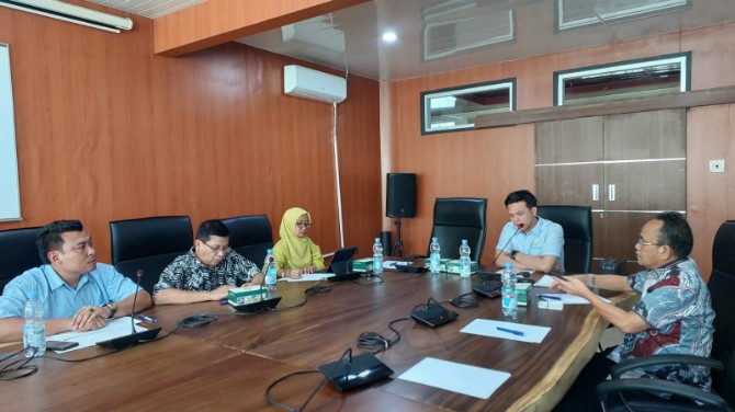 Rapat dengar pendapat (RDP) di ruang Komisi 3 DPRD Medan, Selasa (10/6/2025).