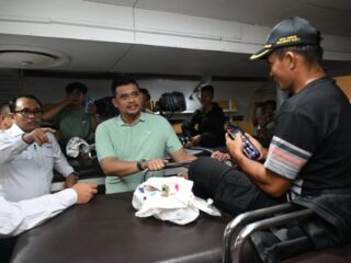 Lepas Pelayaran Perdana KMP Jatra II Gunungsitoli-Sibolga, Bobby Nasution Minta Berantas Kutipan Liar di Pelabuhan