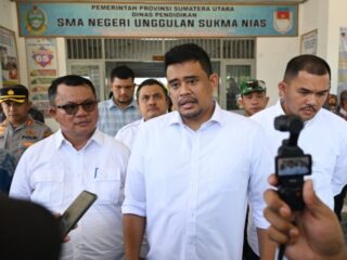 Pemerintah Provinsi Sumatera Utara akan menggratiskan seluruh biaya pendidikan untuk siswa SMA dan SMK negeri mulai tahun ajaran baru Juli 2025.
