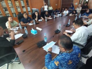 Rapat Dengar Pendapat (RDP) antara Komisi 1 DPRD Medan, warga, dan sejumlah Organisasi Perangkat Daerah (OPD) Kota Medan, termasuk Badan Wilayah Sungai (BWS), Selasa (17/6/2025).
