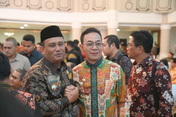 Seluruh kepala daerah di Provinsi Sumatera Utara, termasuk Bupati Tapanuli Selatan H. Gus Irawan Pasaribu, menandatangani Nota Kesepahaman (MoU) dengan Badan Gizi Nasional (BGN) dalam rangka mendukung pelaksanaan Program Makan Bergizi Gratis (MBG) secara nasional.