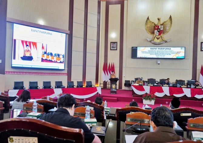 Rapat Paripurna DPRD Kota Medan, Senin (23/6/2025)