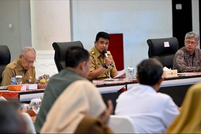 Gubernur Sumatera Utara, Bobby Nasution bersama tujuh bupati di kawasan Danau Toba menunjukkan komitmen kuat dalam mempertahankan status Geopark Kaldera Toba sebagai bagian dari UNESCO Global Geopark.