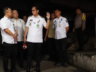 Wali Kota Medan, Rico Tri Putra Bayu Waas, meninjau langsung aset milik Pemerintah Kota (Pemko) Medan berupa gedung eks Perisai Plaza yang terletak di Jalan Pemuda, Kecamatan Medan Maimun, Rabu (9/7/2025).