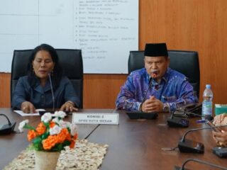 Rapat Dengar Pendapat (RDP) bersama Dinas Pendidikan dan Badan Kepegawaian dan Pengembangan Sumber Daya Manusia (BKPSDM) Pemko Medan, serta Forum Komunikasi Guru Honorer se-Kota Medan, Senin (14/07/2025).