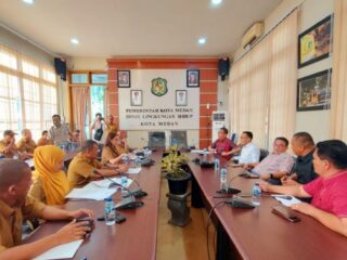 Kunjungan kerja Komisi 4 DPRD Medan ke kantor DLH di Jalan Pinang Baris, Senin (14/7/2025)