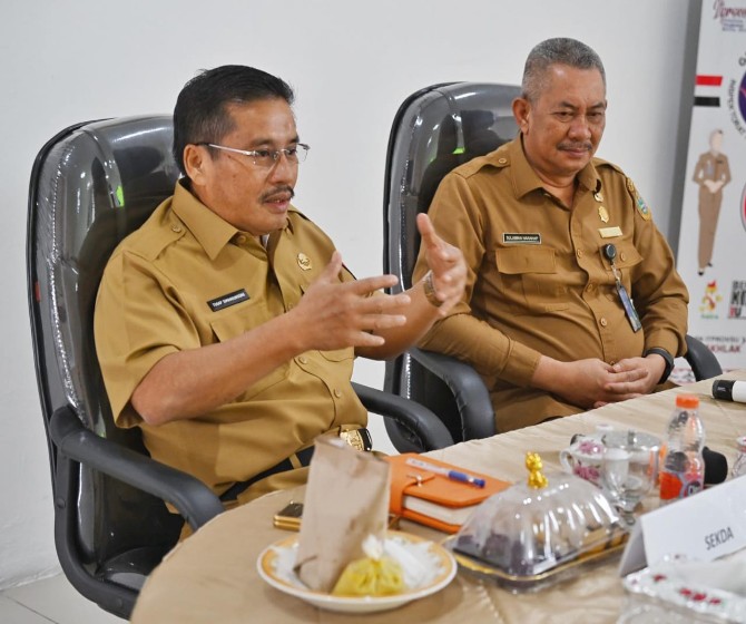 Togap saat melakukan kunjungan silaturahmi ke Kantor Inspektorat Sumut di Jalan KH Wahid Hasyim, Medan, Selasa (15/7/2025).